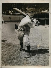 1934 Press Photo Pete Fox right fielder of Detroit Tigers - nes46122 picture