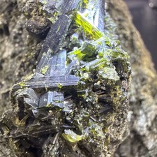 2.5 Lb Large Natural Epidote On Matrix From Pakistan. A+ Specimen,Minerals,Gems. picture