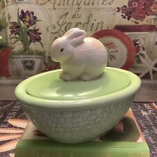 Hallmark~Rabbit/Bunny Covered Dish~Green Basket Weave~w/White Rabbit Topper~NICE picture
