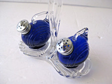 VINTAGE CAMBRIDGE GLASS NAUTILUS COBALT BLUE SALT & PEPPER SET   VERY GOOD picture