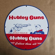 VINTAGE HUBLEY GUNS COLLECT OLD US GASOLINE OIL GAS PUMP ENAMEL PORCELAIN SIGN picture