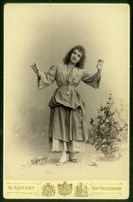 S11, 040-01, 1890s, Cabinet Card, Erika Wedekind, German Lyric Soprano picture