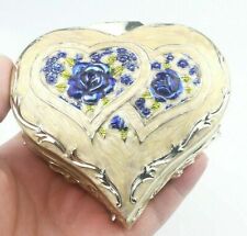 WHITE TIN ALLOY HEART MUSIC BOX : A THOUSAND YEARS picture