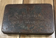 Vintage Embossed Snap-On Undeline Logo Socket Wrenches EMPTY Metal Box Case picture