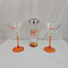 Vintage Hooters Clearwater Florida Cocktail Shaker & 2 Martini Glasses picture