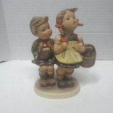 Vtg 5.25” Goebel Hummel To Market 49/0 TMK-3 Stylized Bee Western Germany picture