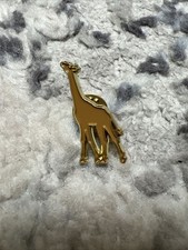 Glenmorangie Single Malt Scotch Whisky Giraffe Lapel Pin picture