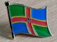 ** LINCOLNSHIRE ** County Metal Lapel Pin Badge *NEW* MIX & MATCH BUY 3 GET 2 FR picture