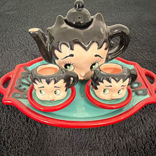 Vintage Betty Boop Ceramic Mini Tea Set w/Teapot, 2 Cups w/Saucers, And Tray picture