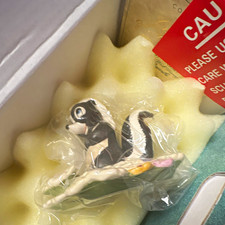 Walt Disney Classics Collection WDCC Bambi Flower Oh Gosh Figurine COA 3