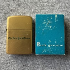 VTG 50s THE NEW YORK TIMES GOLD-TONE PARK FLIP TOP SMOKE LIGHTER W/ BOX G5 picture