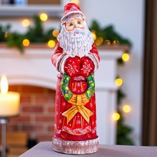 Santa with Wreath Figurine 11