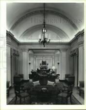 1991 Press Photo Jefferson Hotel lobby in Washington D.C. - hca37217 picture