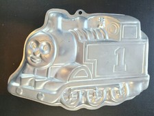 Wilton Cake Pan Mold  Thomas the Tank Engine Train Retired #2105-1349 Birthday picture