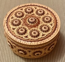 Russian Handmade Birch Bark Beresta Round 3 7/8” diameter Trinket Box picture
