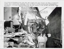 1958 Press Photo Wrecked Pullman car of Grand Trunk passenger train, Michigan picture