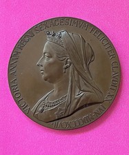Queen Victoria 1837-1897 Large Bronze Diamond Jubilee medal in original box picture