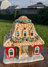 Villeroy & Boch NWOT North Pole Express Post Office Candle House picture