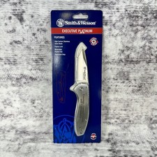 New Smith & Wesson Executive Platinum Drop Point Folding Knife 3
