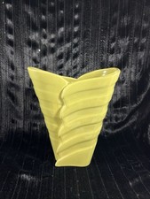 Vintage Bauer USA Cali Art Deco Green Chartreuse Ceramic Swirl Stepped Vase READ picture