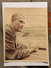 Wernher von Braun Signed 8x10 Photo inscribed to Science Center NASA picture