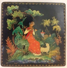 RUSSIAN PALEKH SCHOOL 1970s LACQUER BOX vintage - Alenushka  picture
