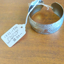 1933-1934 Chicago World’s Fair Souvenir Silver Tone Metal Cuff Bracelet picture