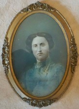 Antique Victorian Crayon Enlargement Portrait – Gilded Oval Frame – c.1880s/90s picture
