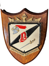 VTG 219 J DOUGLAS BLACKWOOD DEDICATED DAUNTLESS USA Crest Metal Wooden Plaque picture