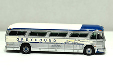 IR Iconic Replicas HO 1:87 G.M. P.D. 4104 Greyhound Bus Chicago picture