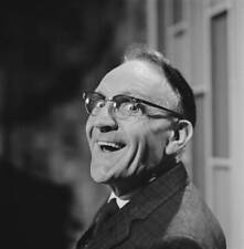 South African Born English Comedian And Actor Stanley Unwin 1966 OLD PHOTO picture