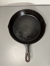 Vintage 3-Notch Lodge #8 SK Cast Iron Skillet - Made in USA - Sits Flat SEASONED picture