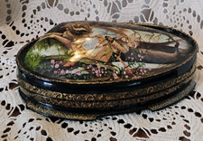 Russian Hand-Painted Laquer Box. Seashell Base Inset. Fedoskino Art. picture