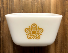 NEW Vintage PYREX Butterfly Gold Small Refrigerator dish 501-B  No Lid - 1.5 Cup picture