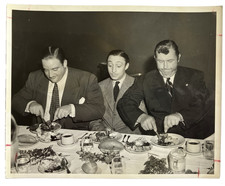 Laird Cregar Andy Devine Mischa Auer Vtg 1941 Press Photo Comical Luncheon Photo picture