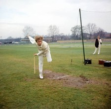 Essex cricketer John Lever at bowling practice in Chelmsford 1969 Old Photo picture