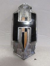 Vintage Huppmobile 1928-32 Enameled Black H Radiator Emblem Original picture