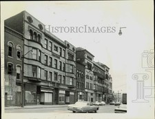 Press Photo Typical street scene in a downtown area - nei14441 picture