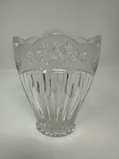 Oneida Crystal Southern Garden 6 Inch Flower Vase picture