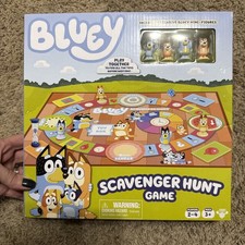 NIB Bluey Scavenger Hunt Game w/Mini Figures by Moose Games picture