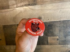 International Bull Shippers Assoc Pin VTG Button Pinback Hat Cap Jacket Coat picture