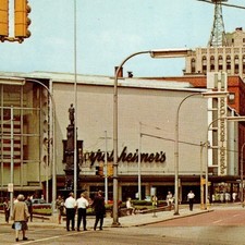 c1970s Grand Rapids, MI Postcard Monroe Ave Wurzburg's M&N Weather Ball Old Kent picture