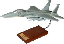 USAF McDonnell Douglas F-15 Strike Eagle Desk Top Display Model 1/48 SC Airplane picture