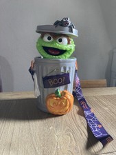 2024 Seaworld Halloween Spooktacular Oscar the Grouch Popcorn Bucket Used picture