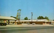 Durant, Oklahoma, Capri Motel, Mid-Century Signage, Postcard 4317 picture