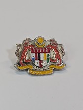 Malaysia Travel Souvenir Lapel Pin Coat of Arms Thin Metal  picture