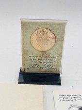 1972 RICHARD NIXON BRONZE COIN CAMPAIGN MEDAL FRANKLIN MINT IN BOX WITH STAND picture