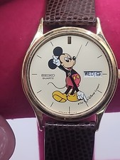 Vintage Disney Watch Seiko Mickey Mouse Moving Hands Day Date Gold 5Y23-7079 picture