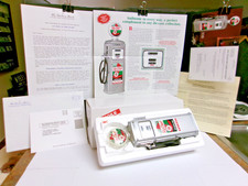 Danbury Mint 1956 Texaco Sky Chief 1:8 Gas Pump-Brochure & Paperwork Galore-NEW picture