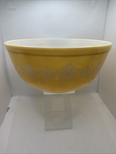 Pyrex Butterfly Pattern 403 Nesting Mixing Bowl 2.5 Qt Vintage 1970s Retro USA picture